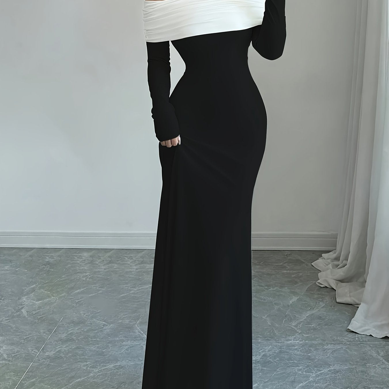 Elegant Off-Shoulder Mermaid Dress with Twist Detail